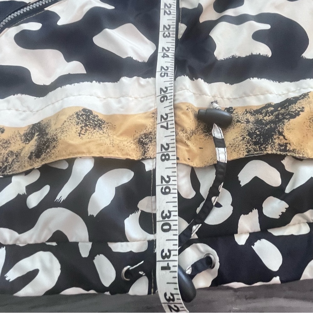 Vtg Obermeyer Gaper Day Women's Ski Jacket Abstract Animal Print Size 16 - Picture 10 of 14